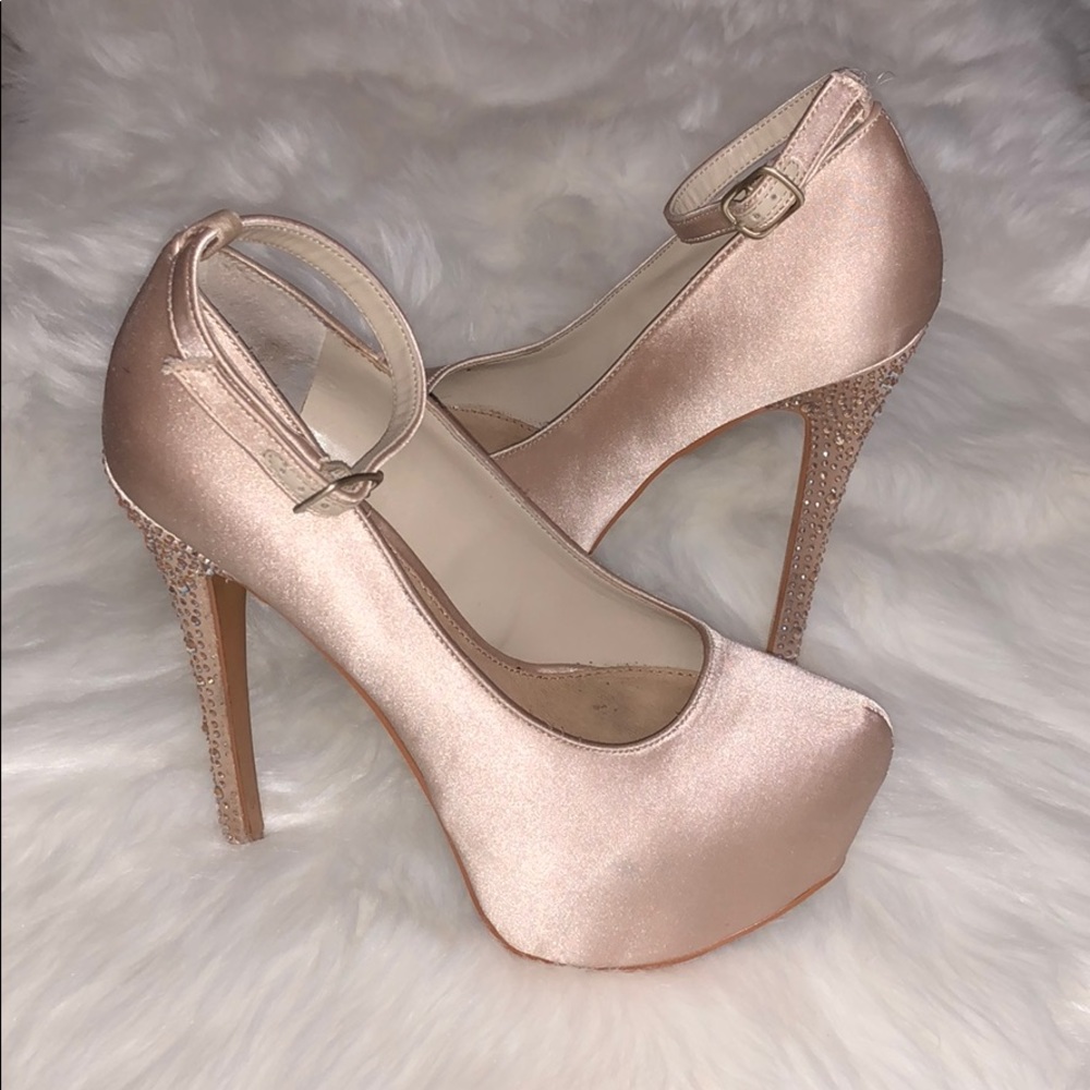 H BY HALSTON HIGH HEELS